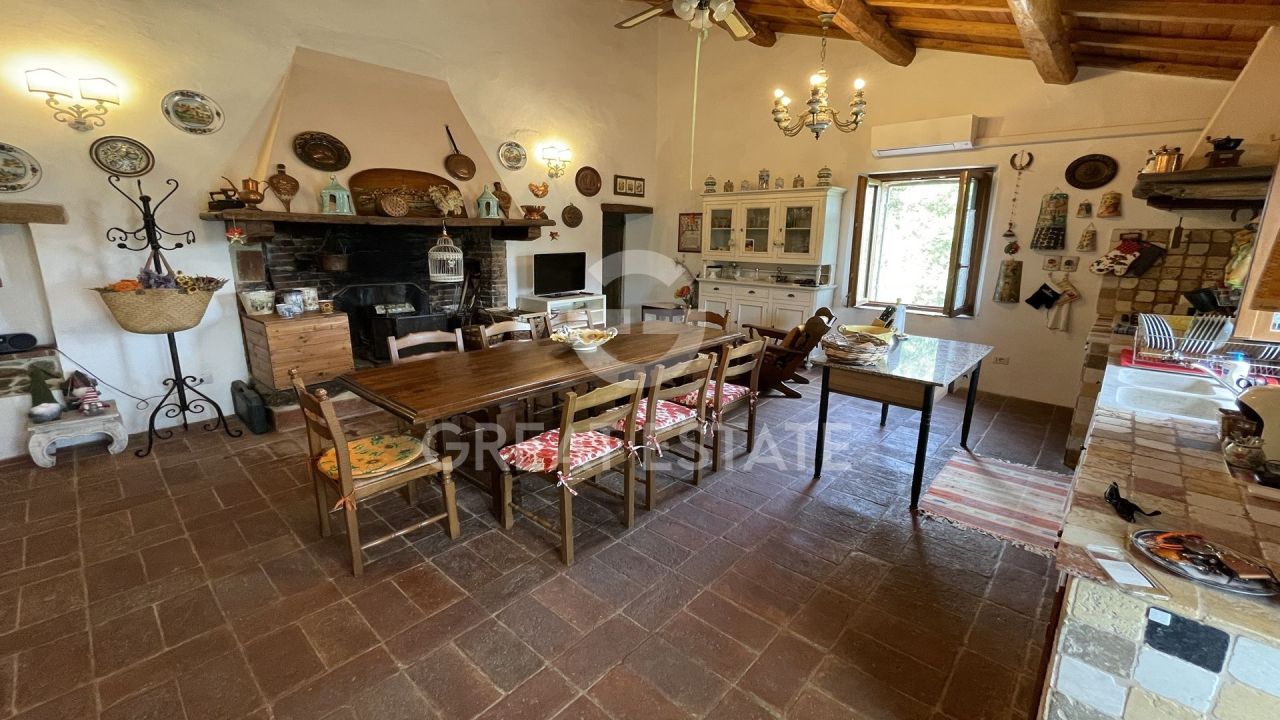Casa en Montegabbione, Italia, 380.05 m² - imagen 9