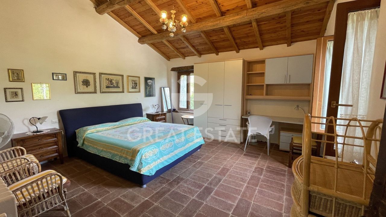 Casa en Montegabbione, Italia, 380.05 m² - imagen 12