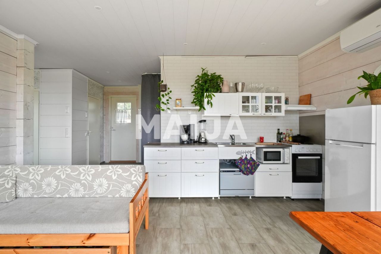 Cottage Hyuvinkyaa, Finland, 61 m² - picture 6