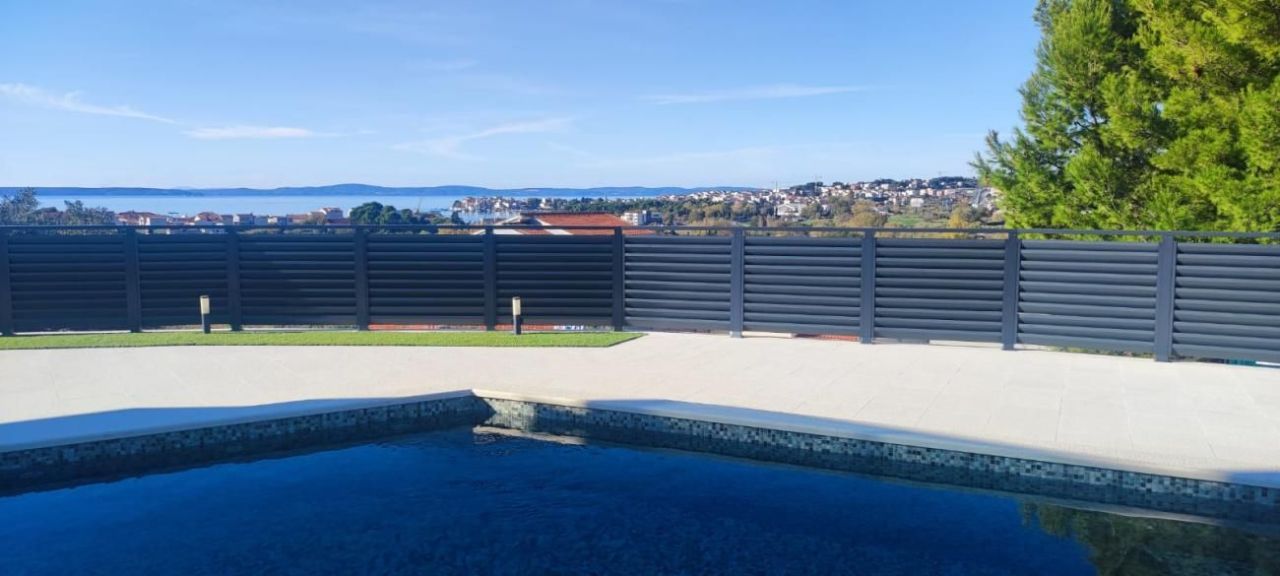 Villa à Podstrana, Croatie, 190 m² - image 2