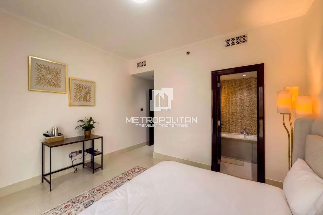 Apartment in Dubai, UAE, 141 m² - picture 11