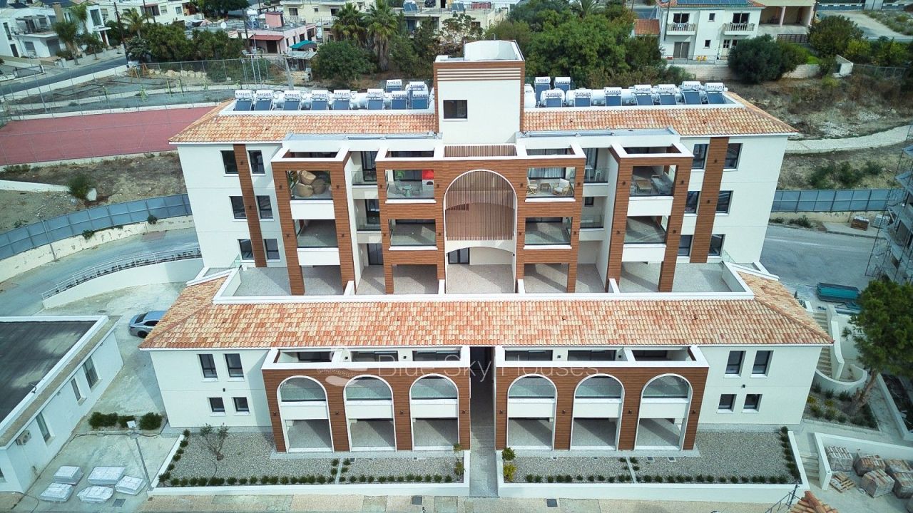 Apartment in Paphos, Cyprus, 66 m² - picture 16