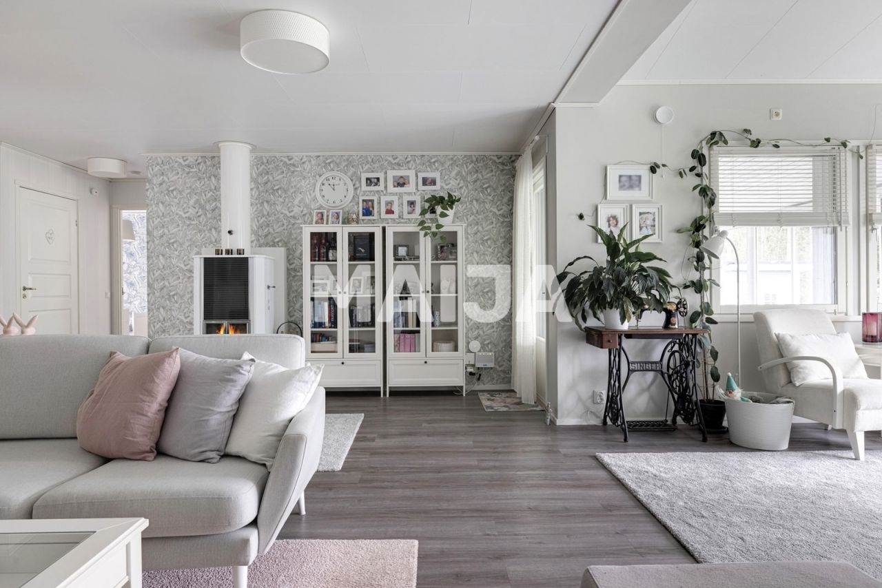 Maison Askola, Finlande, 125 m² - image 4