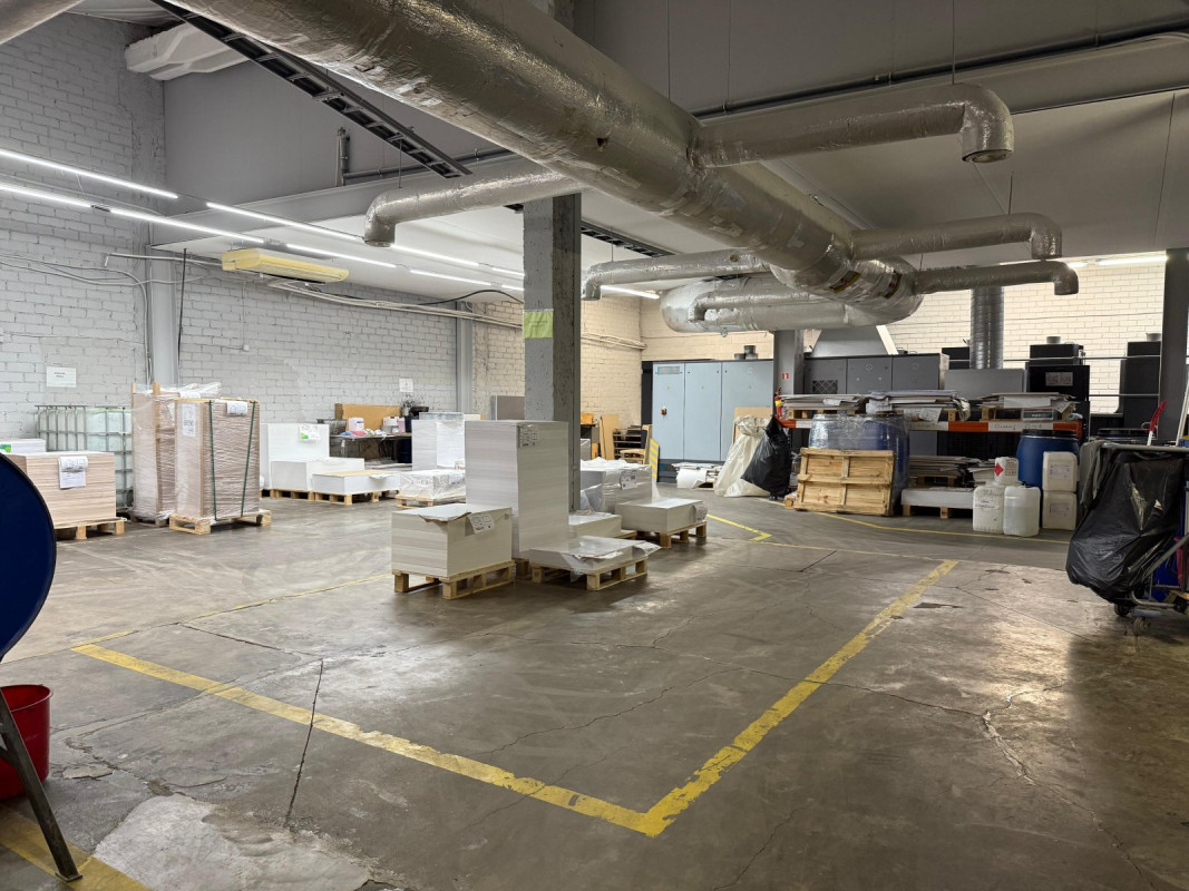 Commercial property in Riga, Latvia, 3 740 m² - picture 1