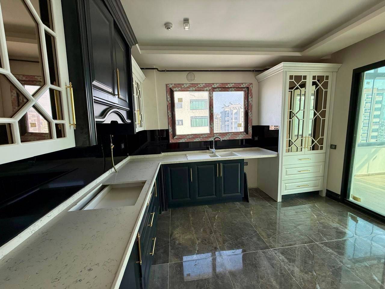 Appartamento a Mersin, Turchia, 190 m² - foto 2