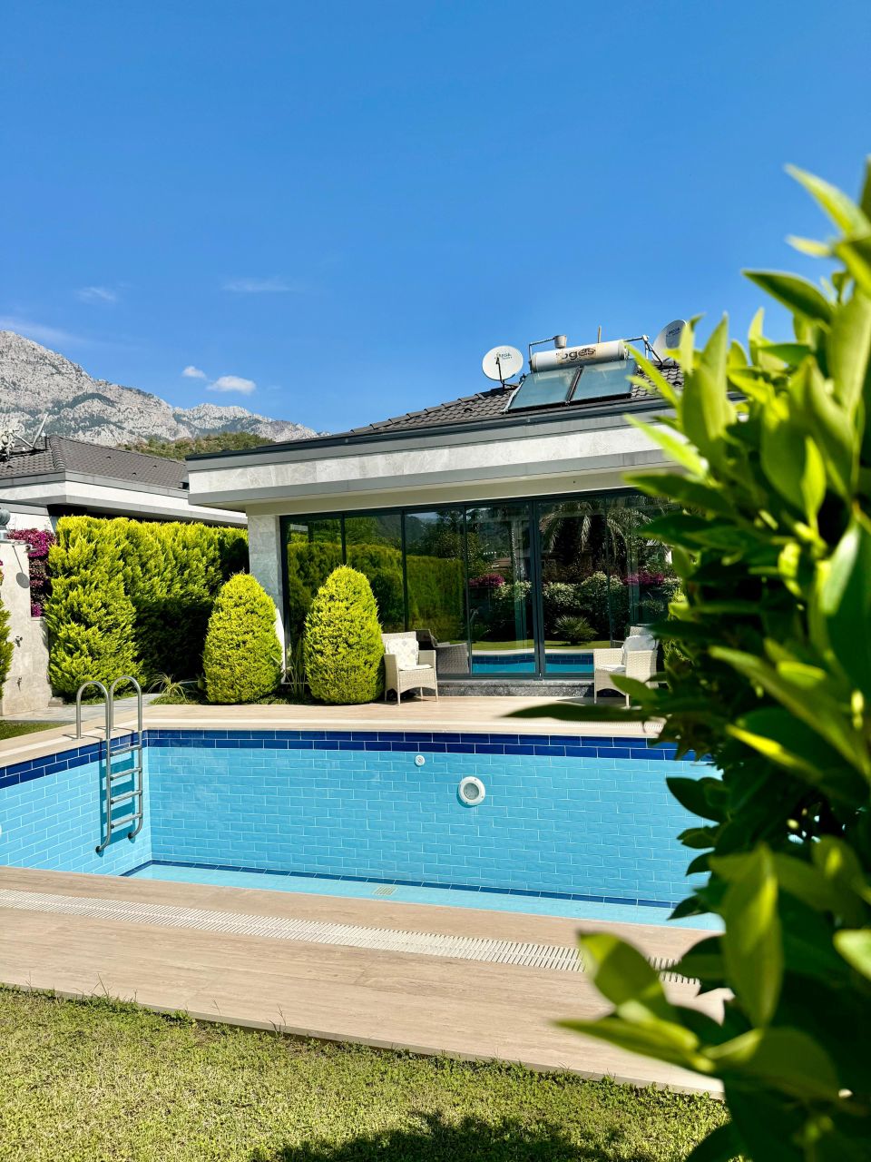 Villa a Kemer, Turchia, 230 m² - foto 1