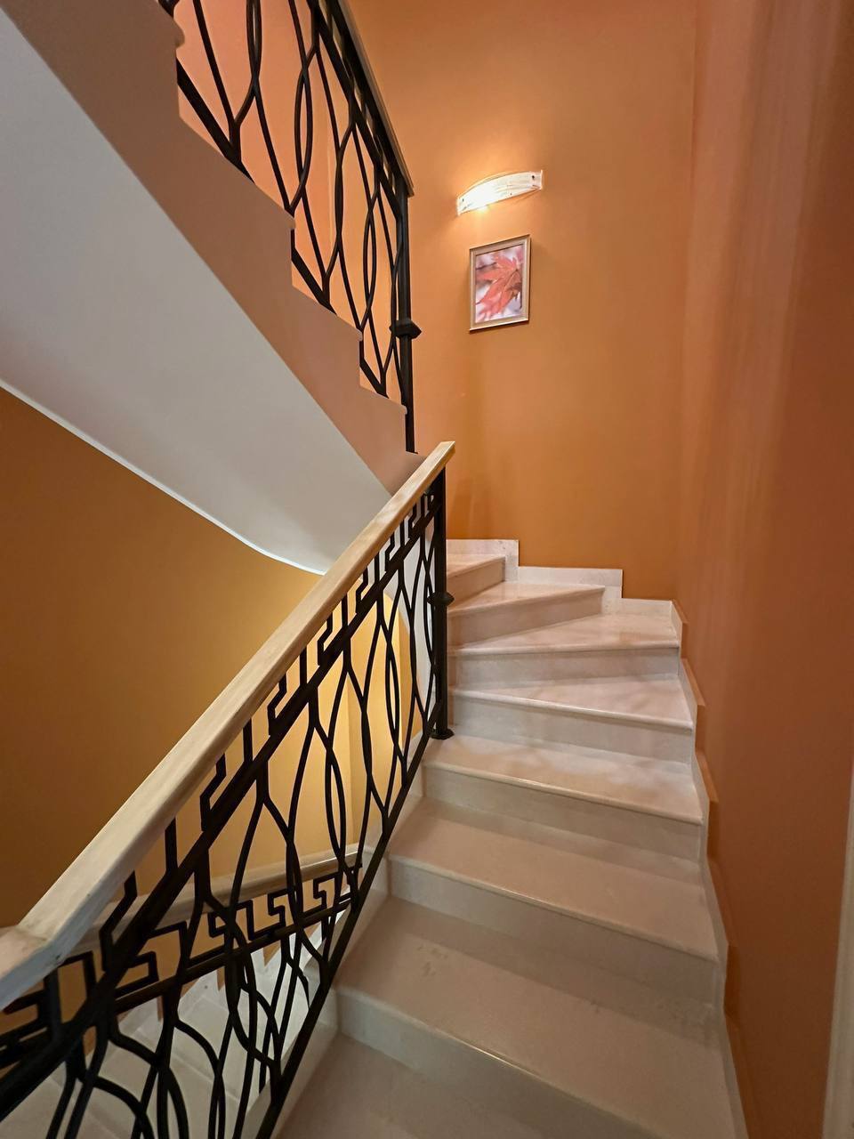 Haus in Lastva, Montenegro, 174 m² - Foto 1