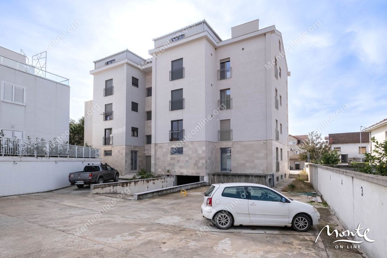 Apartment in Tivat, Montenegro, 24.5 m² - picture 13