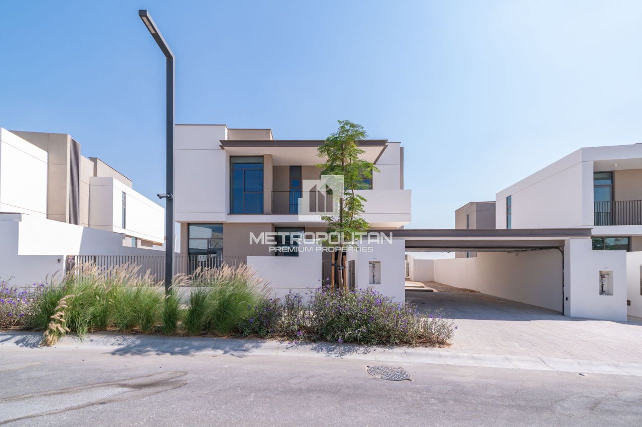 Villa in Dubai, UAE, 480 m² - picture 1