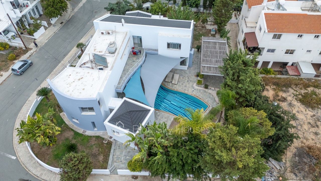 Villa in Paphos, Cyprus, 350 m² - picture 2