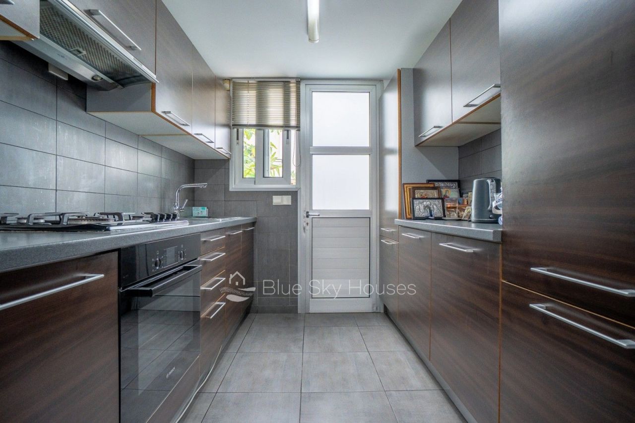 Villa in Paphos, Cyprus, 350 m² - picture 17