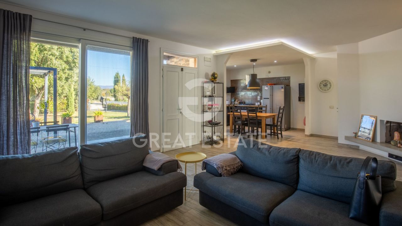 Villa a Castiglione del Lago, Italia, 208.8 m² - foto 14