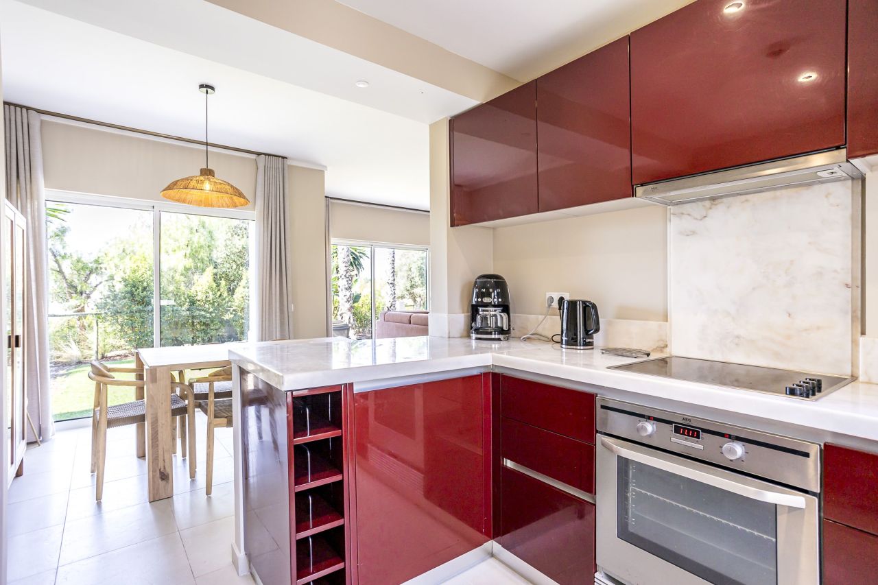 Flat in Faro, Portugal, 109 m² - picture 11