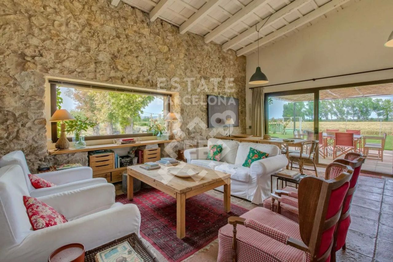 Villa in Girona, Spain, 604 m² - picture 5