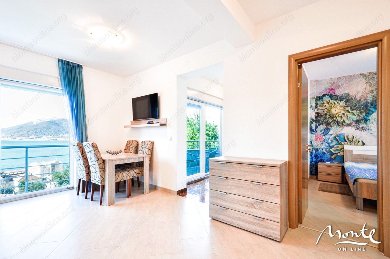 Appartement à Tivat, Monténégro, 46 m² - image 3