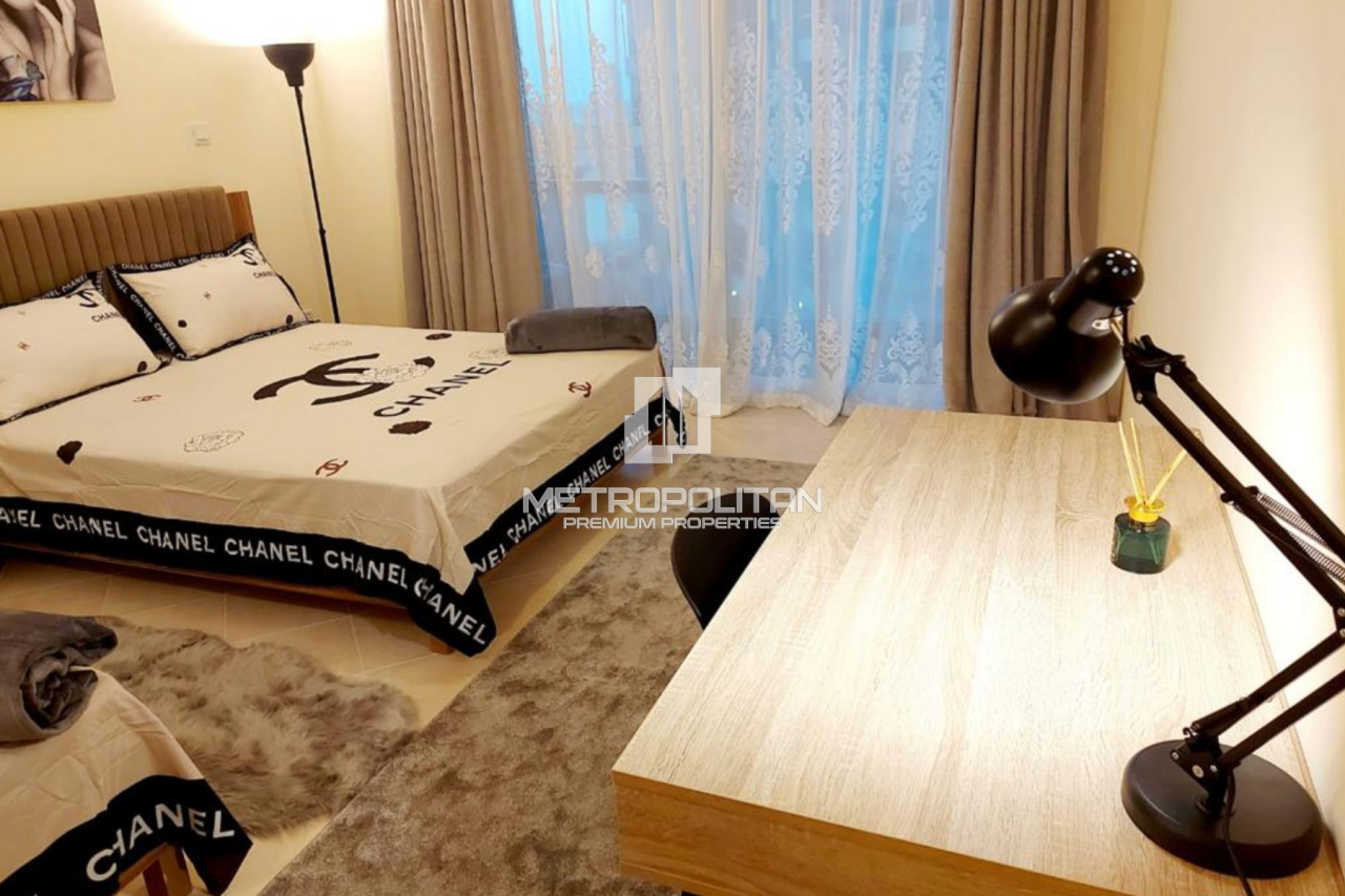 Apartment in Dubai, UAE, 110 m² - picture 2