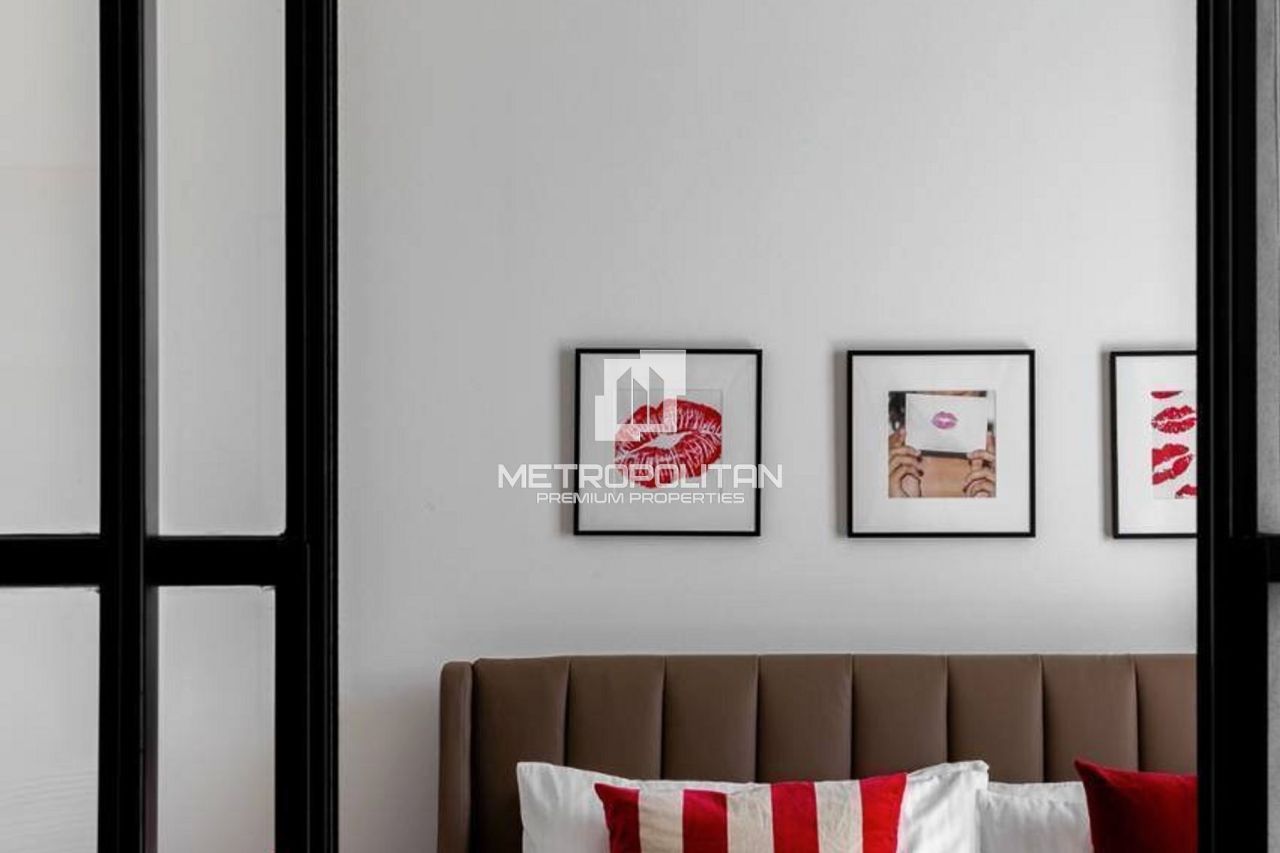 Apartment in Dubai, UAE, 44 m² - picture 3