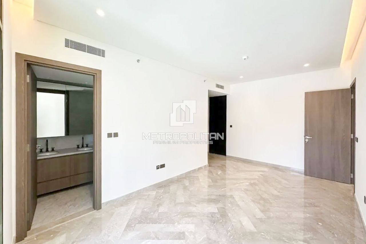 Bungalow in Dubai, UAE, 209 m² - picture 6
