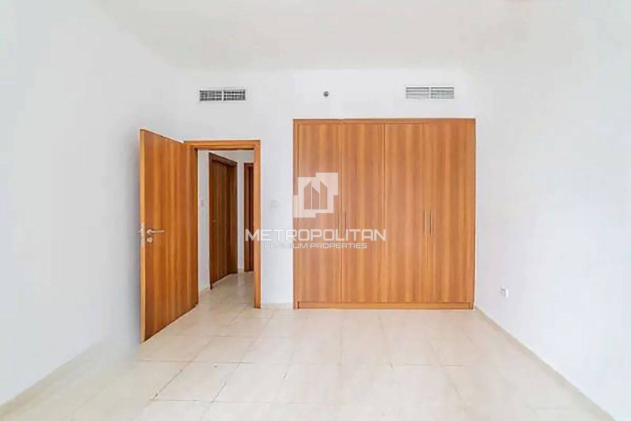 Apartment in Dubai, UAE, 102 m² - picture 7