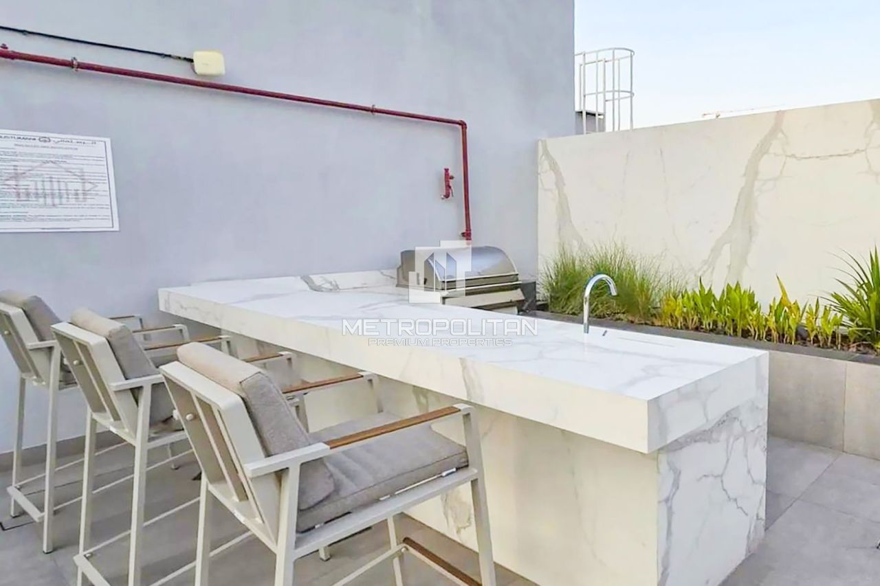 Apartment in Dubai, UAE, 40 m² - picture 9