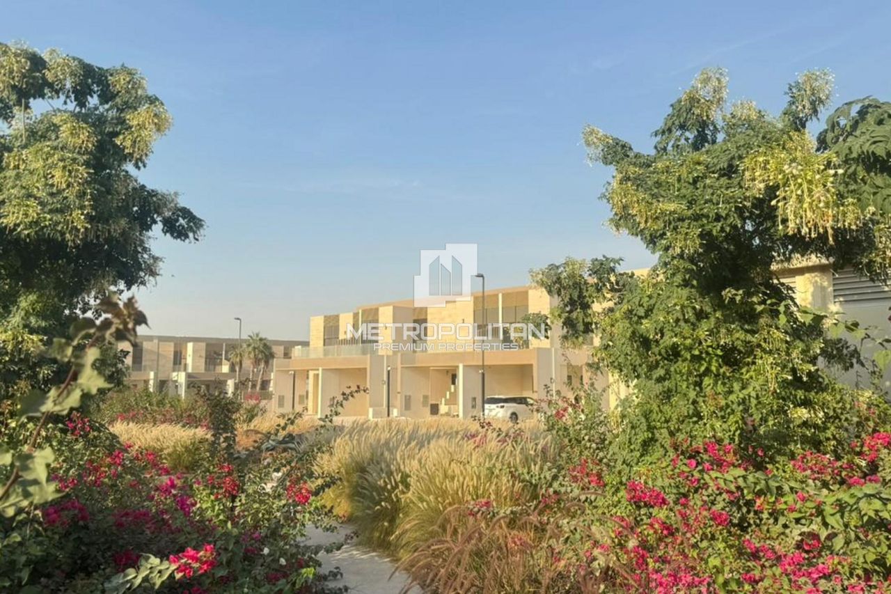 Casa adosada en Dubái, EAU, 261 m² - imagen 10