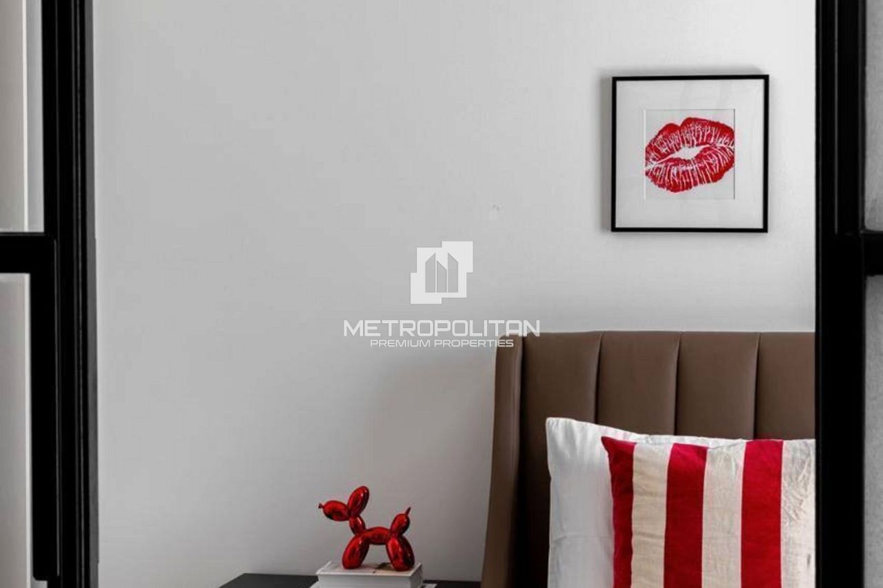 Apartment in Dubai, UAE, 44 m² - picture 11