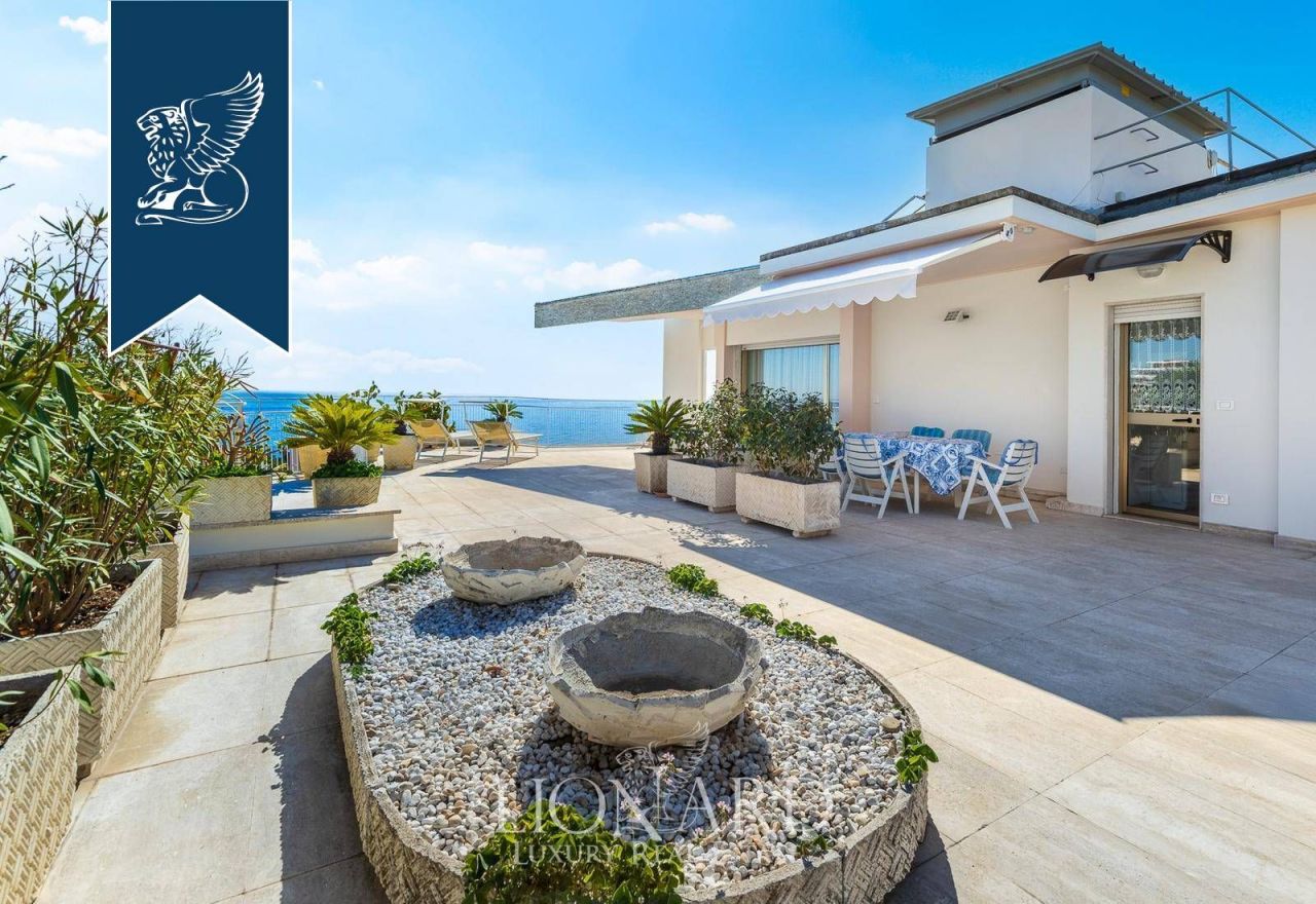 Appartamenti a San Remo, Italia, 155 m² - foto 1