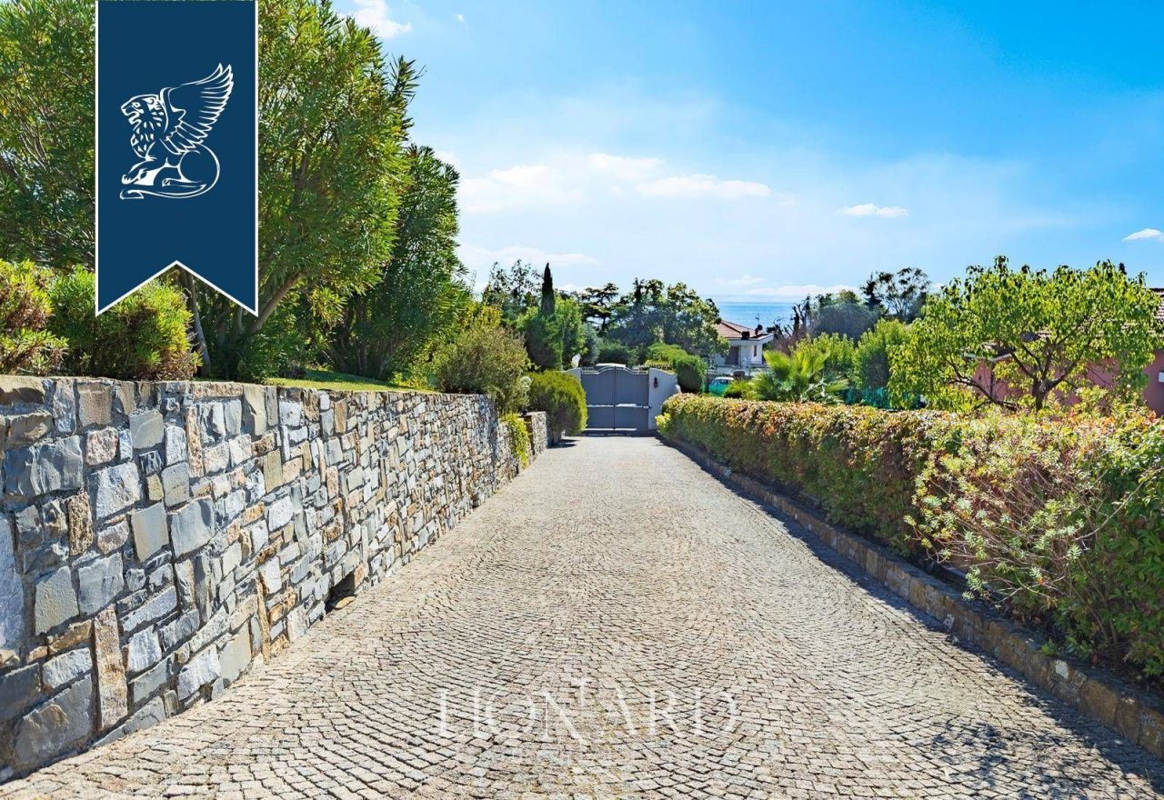 Villa a San Remo, Italia, 480 m² - foto 11