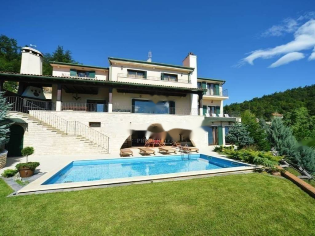 Casa a Opatija, Croazia, 600 m² - foto 1