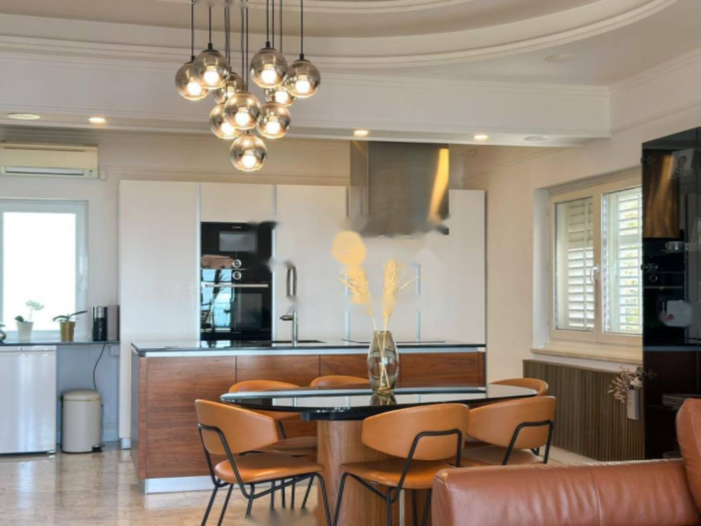 Appartamento a Opatija, Croazia, 118 m² - foto 1