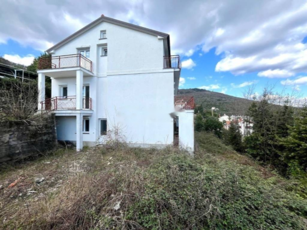 Maison à Opatija, Croatie, 346 m² - image 1