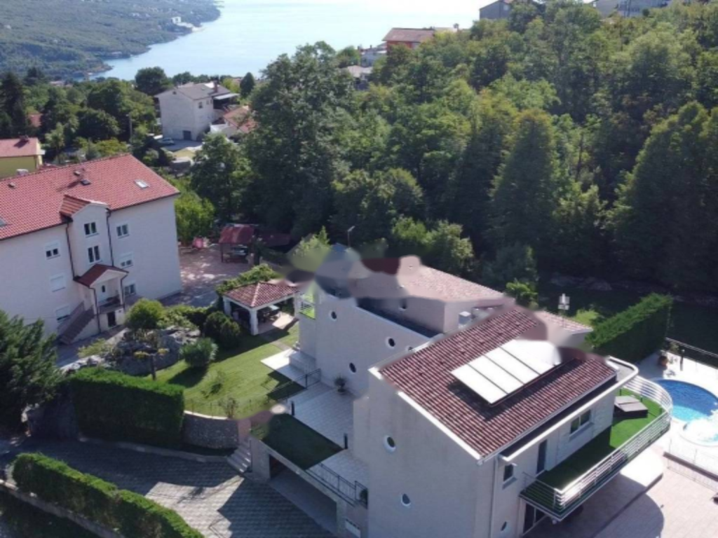 House in Opatija, Croatia, 400 m² - picture 1