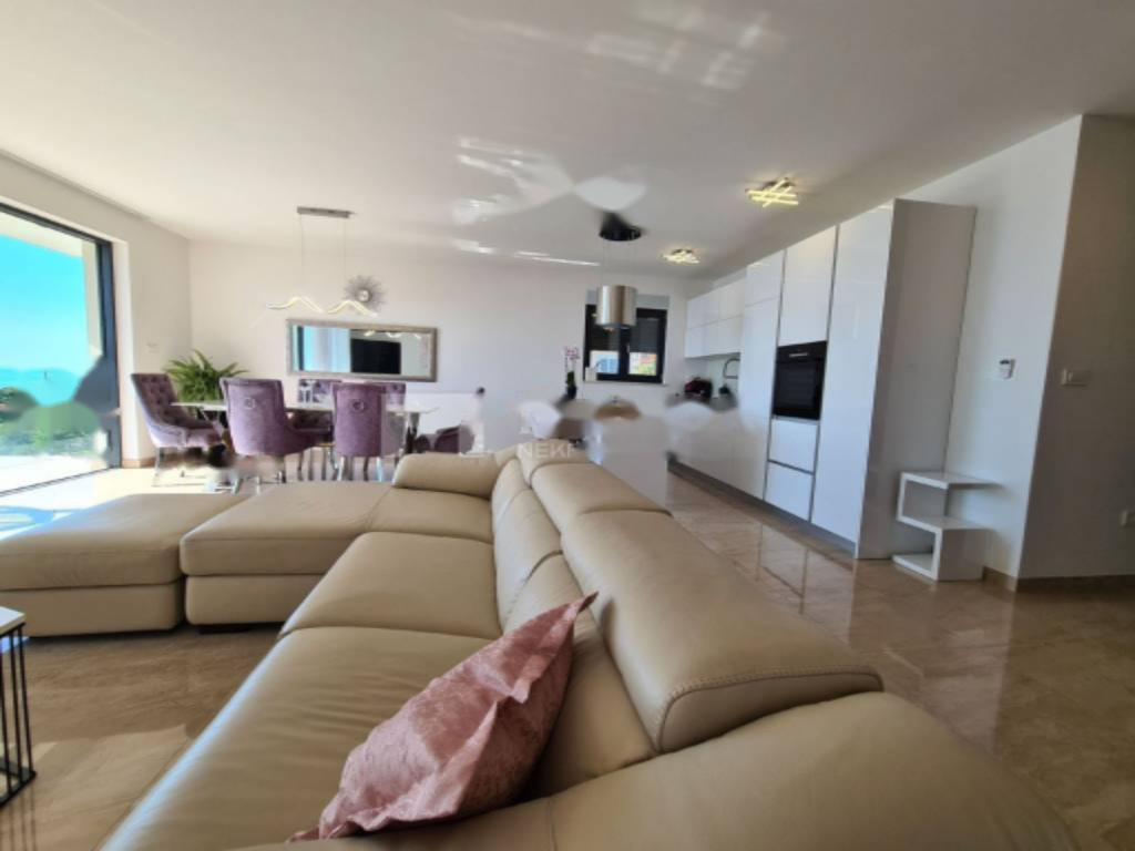 Casa a Opatija, Croazia, 250 m² - foto 1