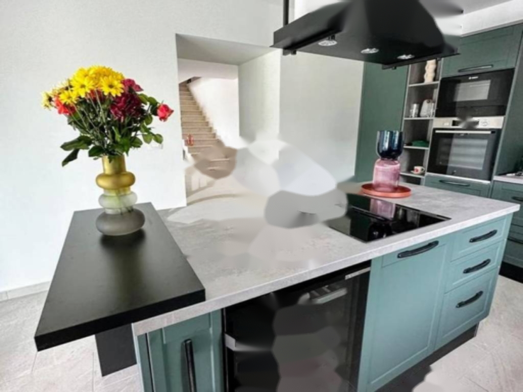 Casa a Opatija, Croazia, 328 m² - foto 1