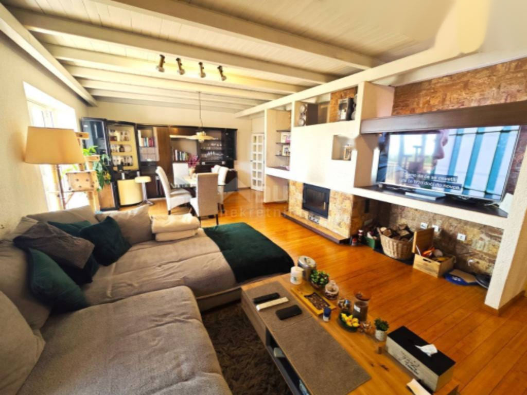 Casa a Opatija, Croazia, 280 m² - foto 1