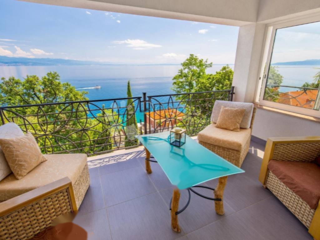 Flat in Opatija, Croatia, 222 m² - picture 2