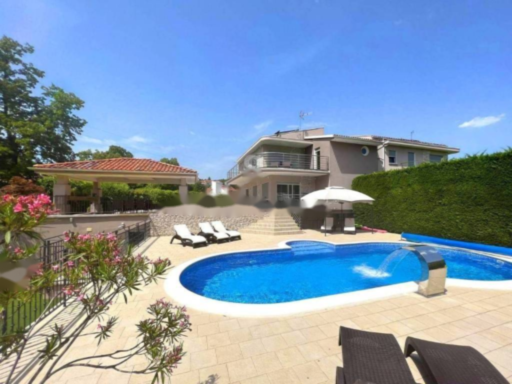 House in Opatija, Croatia, 749 m² - picture 2