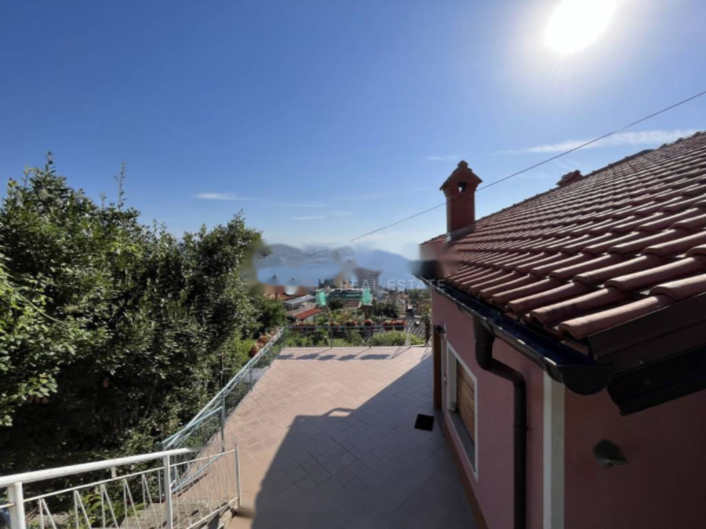 Casa a Opatija, Croazia, 250 m² - foto 2