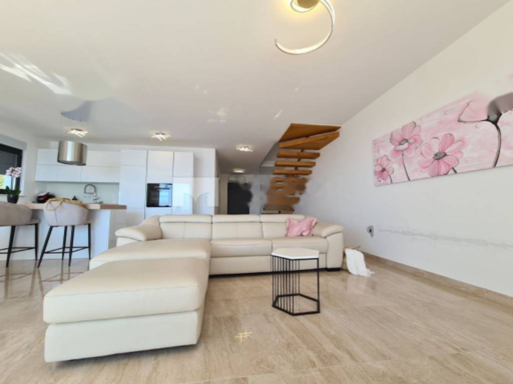 Casa a Opatija, Croazia, 250 m² - foto 4