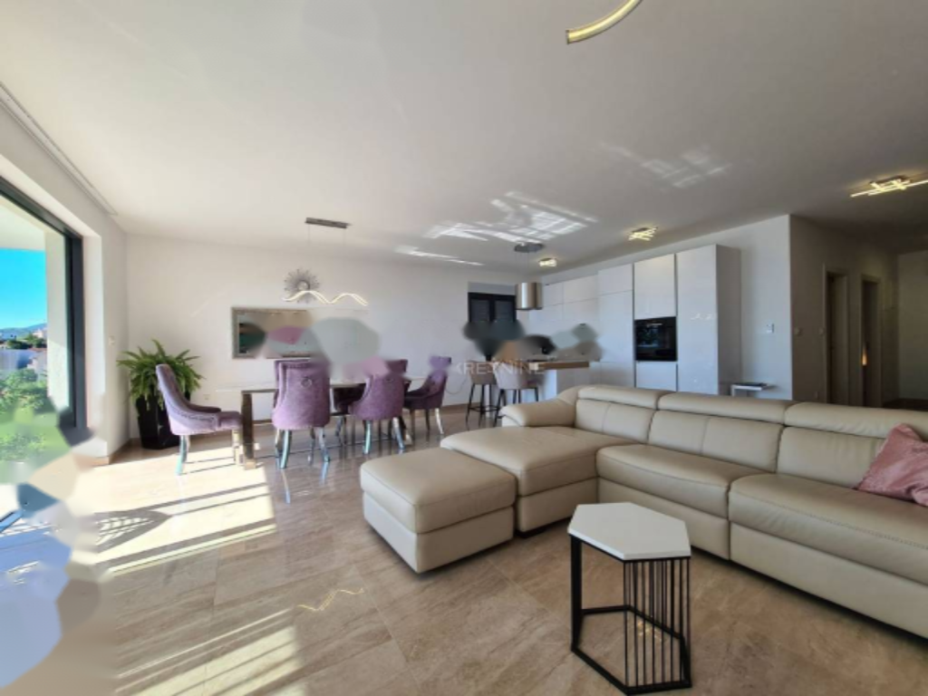Casa a Opatija, Croazia, 250 m² - foto 5