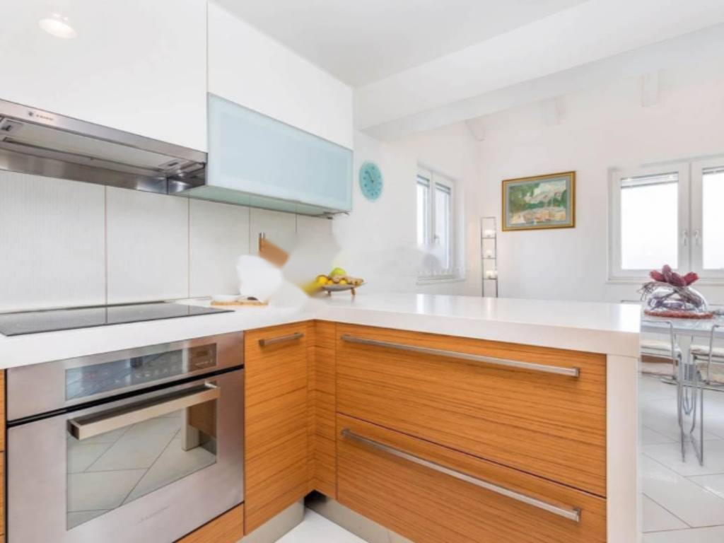 Flat in Opatija, Croatia, 222 m² - picture 10