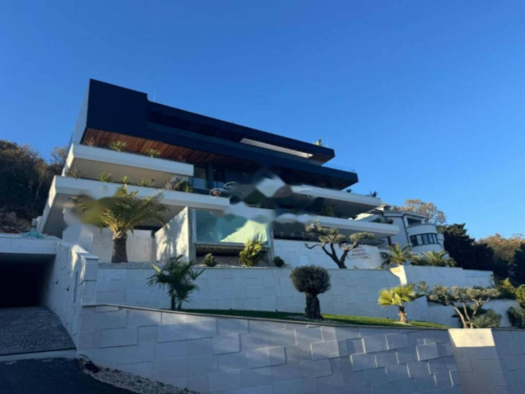 Flat in Opatija, Croatia, 238 m² - picture 18