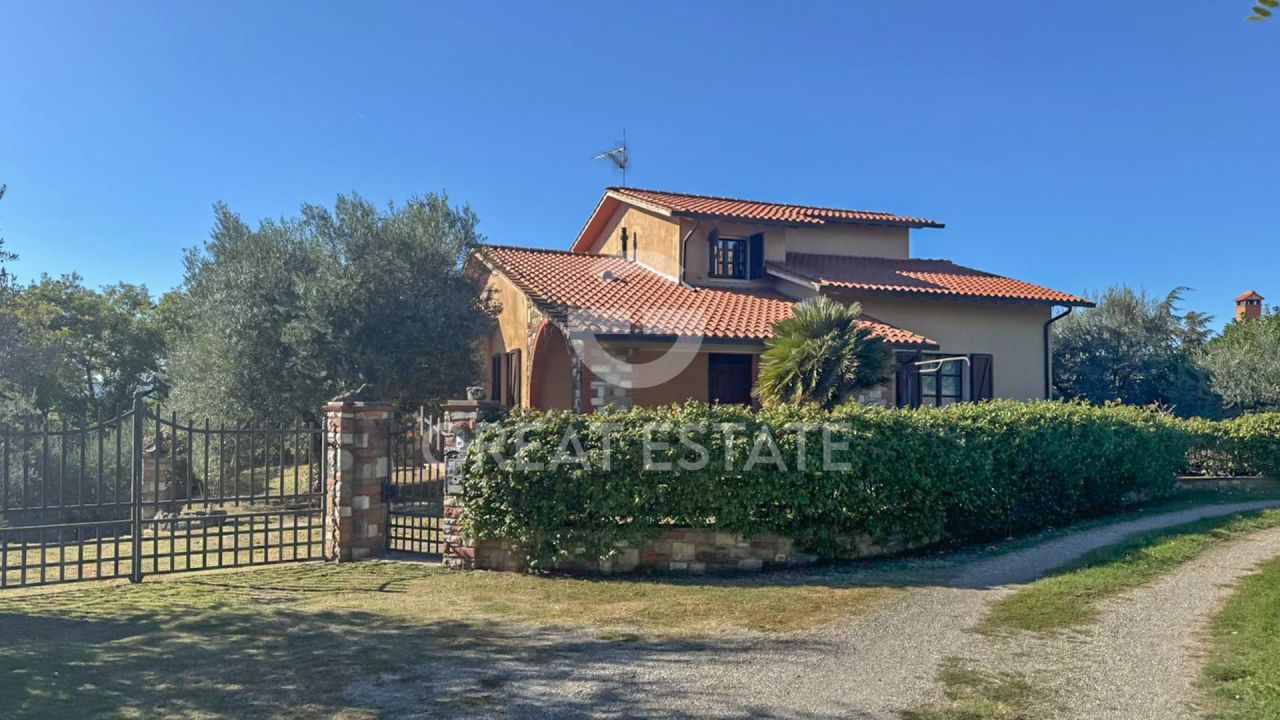 Villa en Citta della Pieve, Italia, 232.75 m² - imagen 1