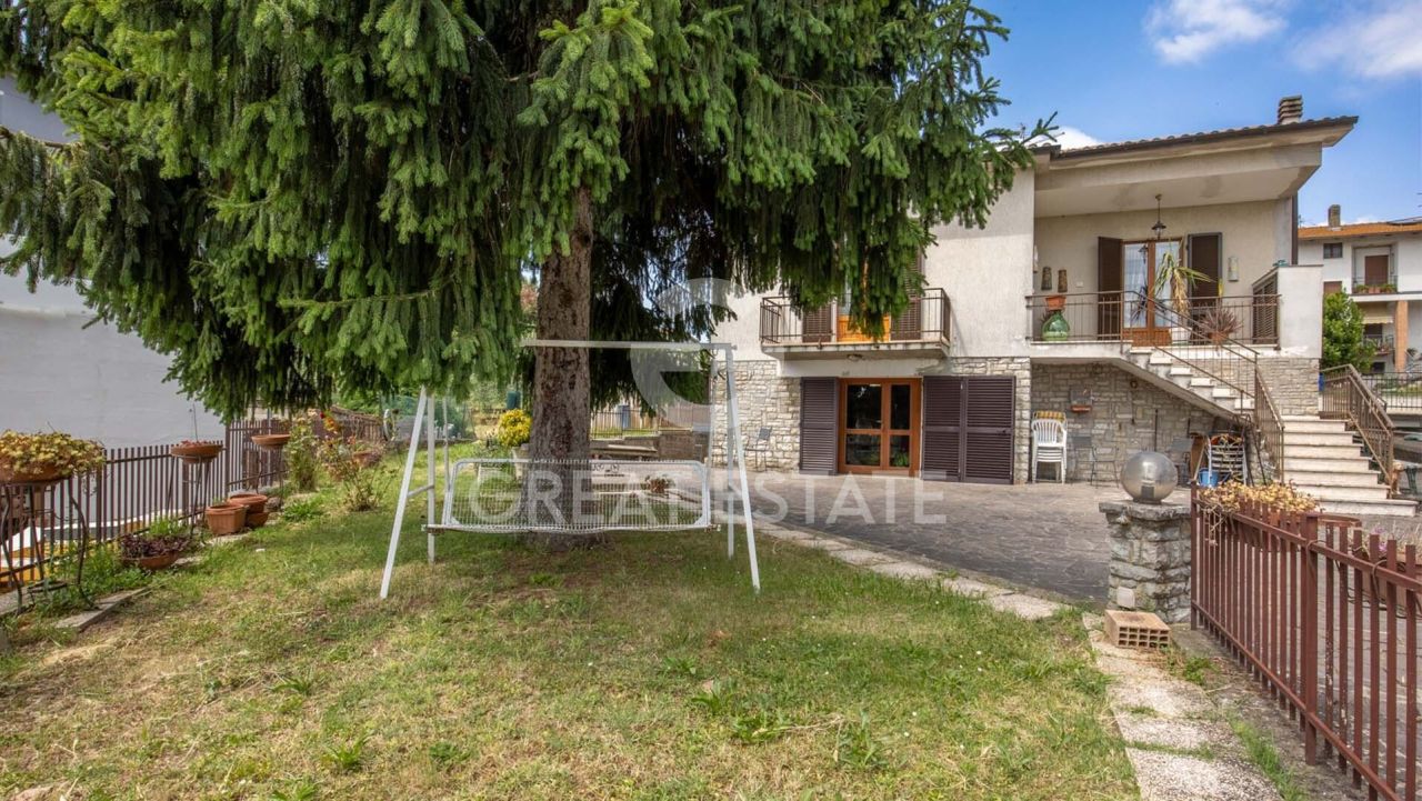 Villa in Castiglione del Lago, Italy, 210.25 m² - picture 4