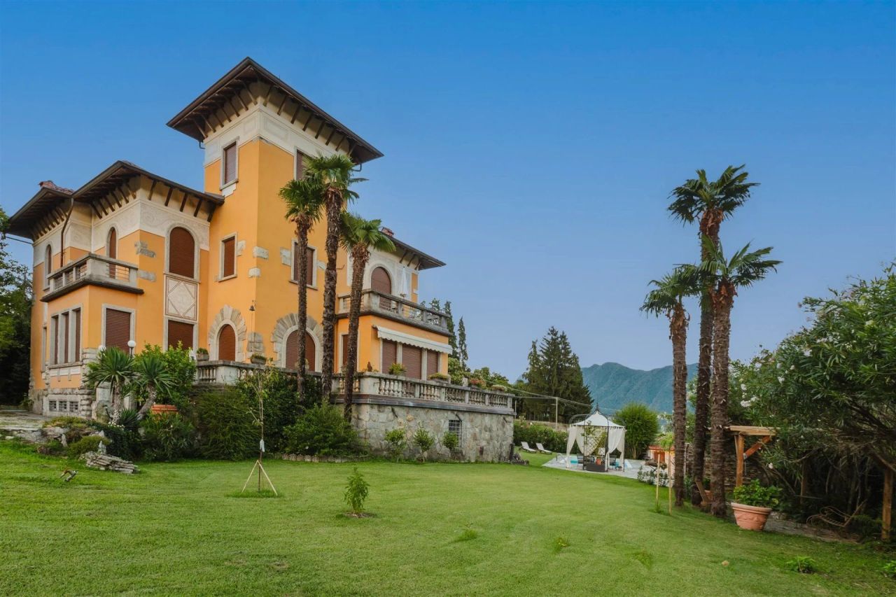 Villa in Verbania, Italien, 325 m² - Foto 1