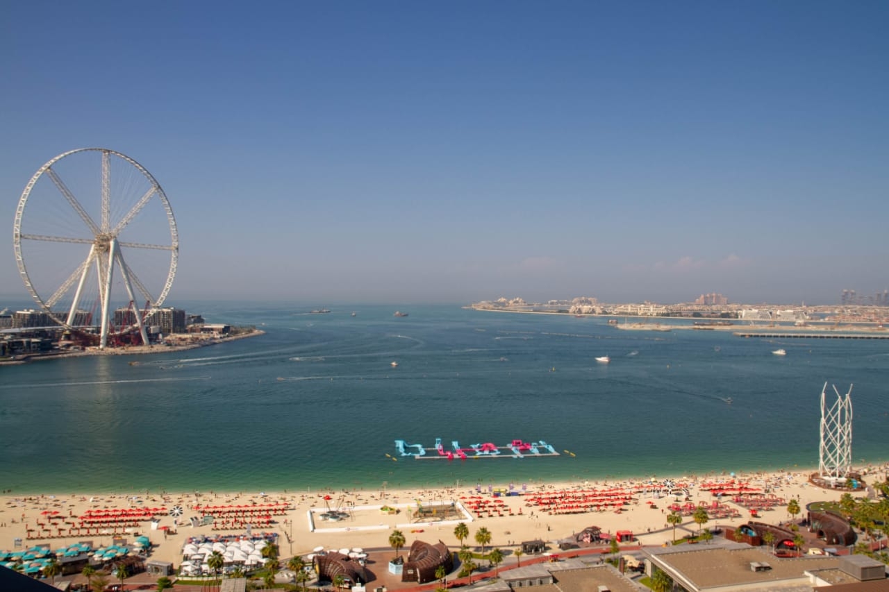 Apartment in Dubai, UAE, 138 m² - picture 1