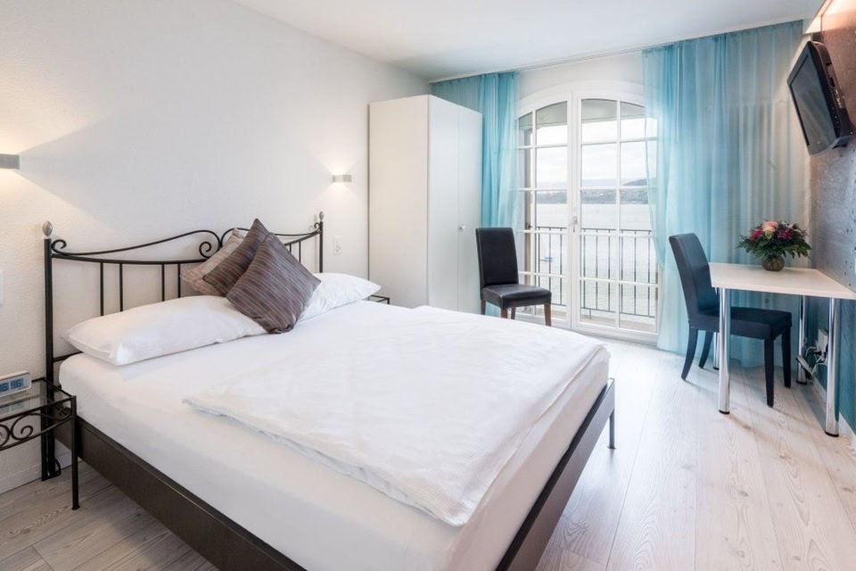 Hôtel à Murten, Suisse, 3 500 m² - image 1