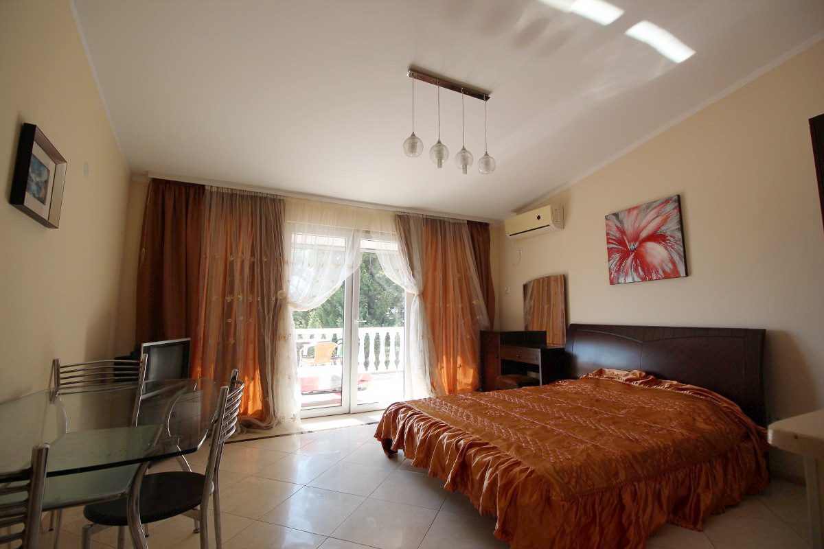 Hotel in Bar, Montenegro, 350 m² - picture 2