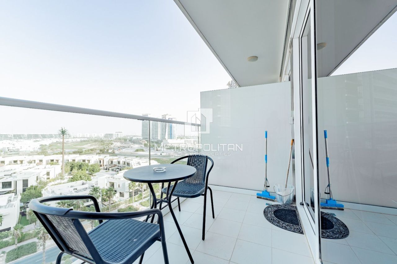 Apartment in Dubai, UAE, 38 m² - picture 3