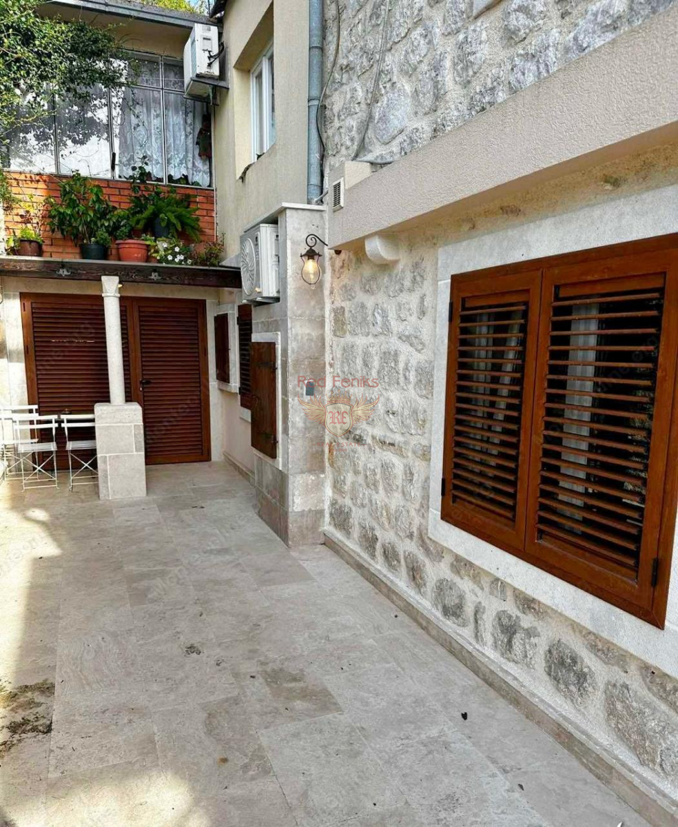 Appartement à Tivat, Monténégro, 57 m² - image 1